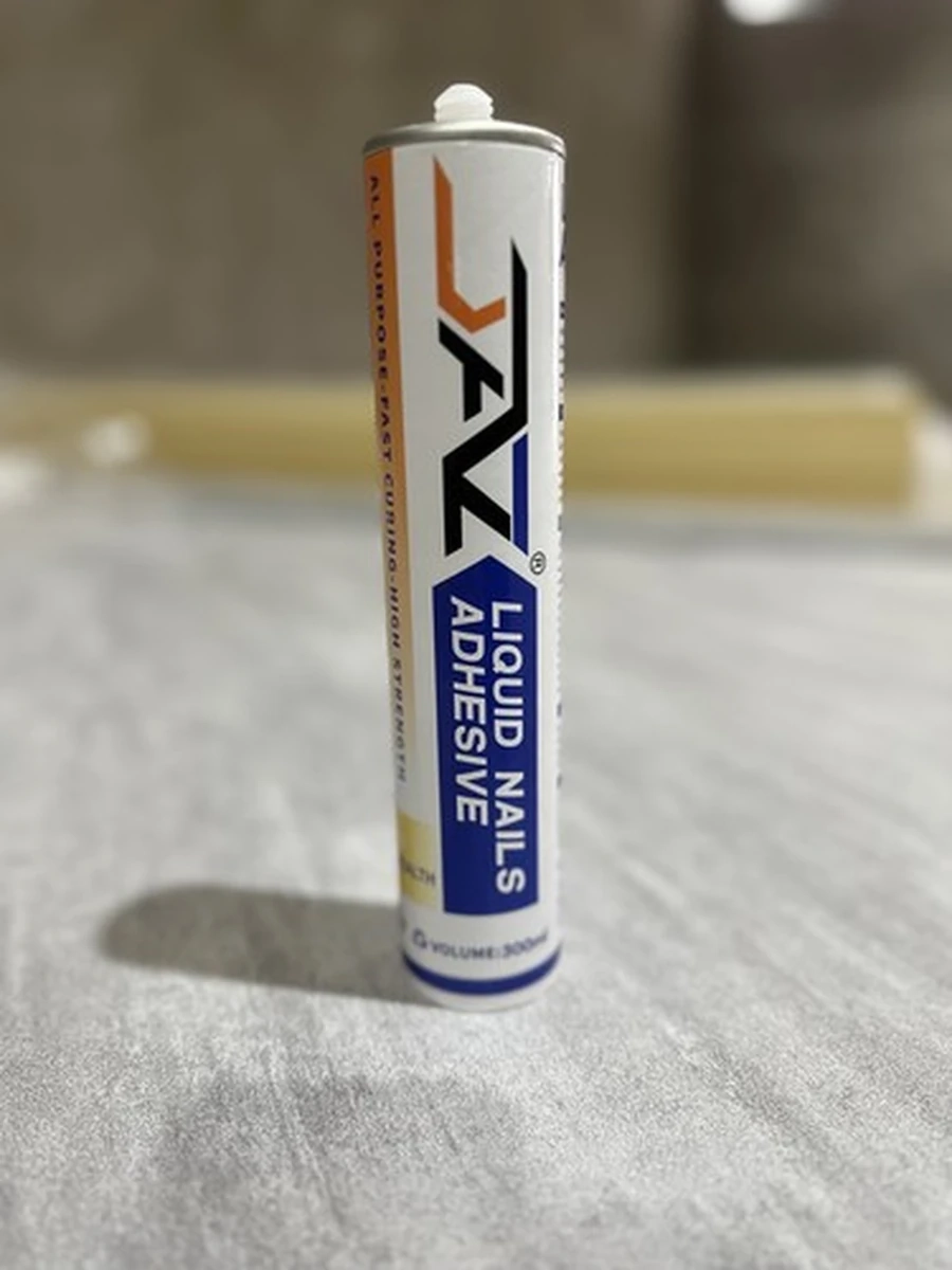 Liquid Nails Adhesive — универсальный строительный клей (300 мл)