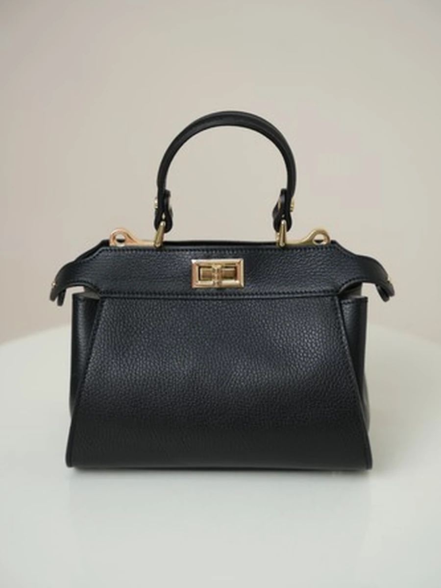 Сумка в стиле Fendi