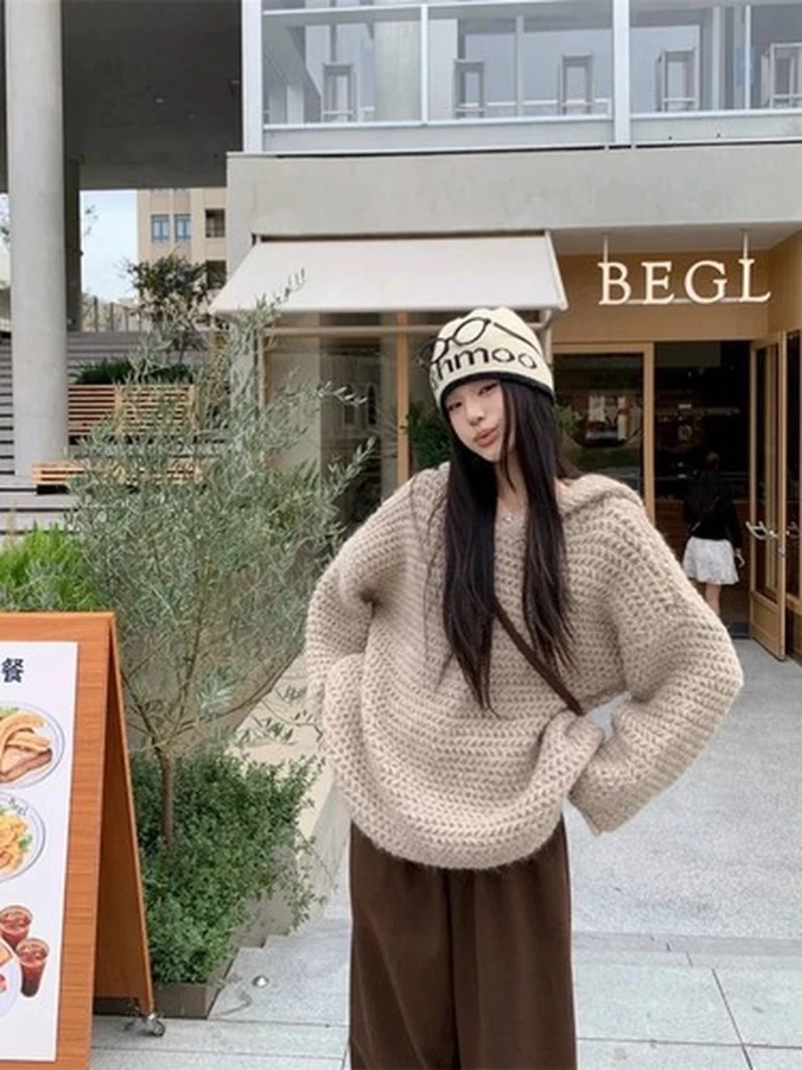 Женский свитер с капюшоном Soft Warm