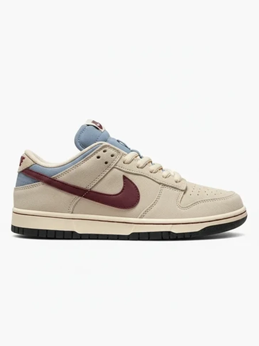 Кроссовки Nike Dunk Low замшевые бежевые с бордовыми и голубыми вставками