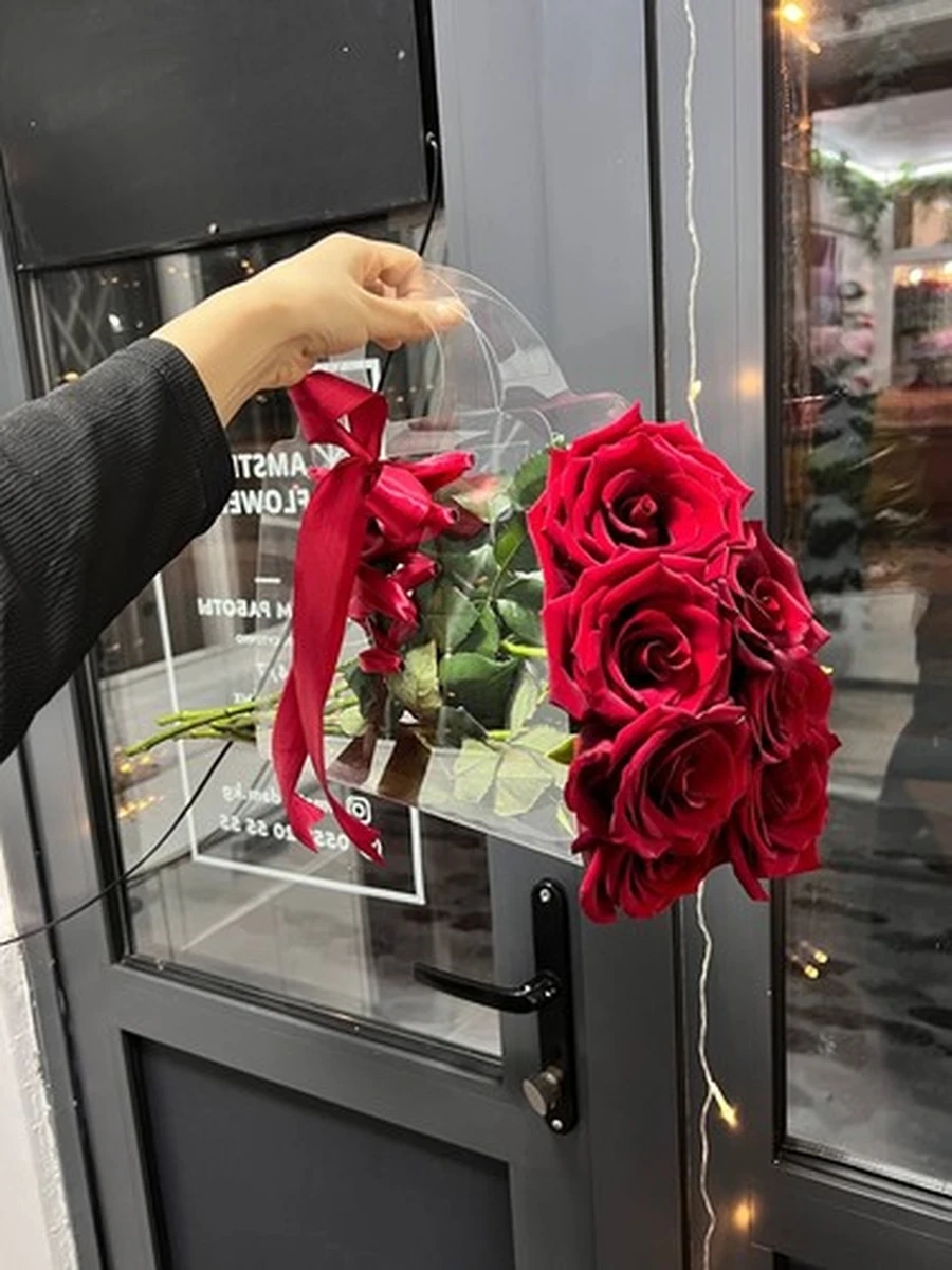 Букет в сумочке из красных роз